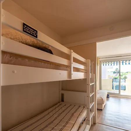 Studio Cabine 4 Pers. - Piscine, Parking, Proche Plages Au Lavandou - Fr-1-677-46 Apartment *